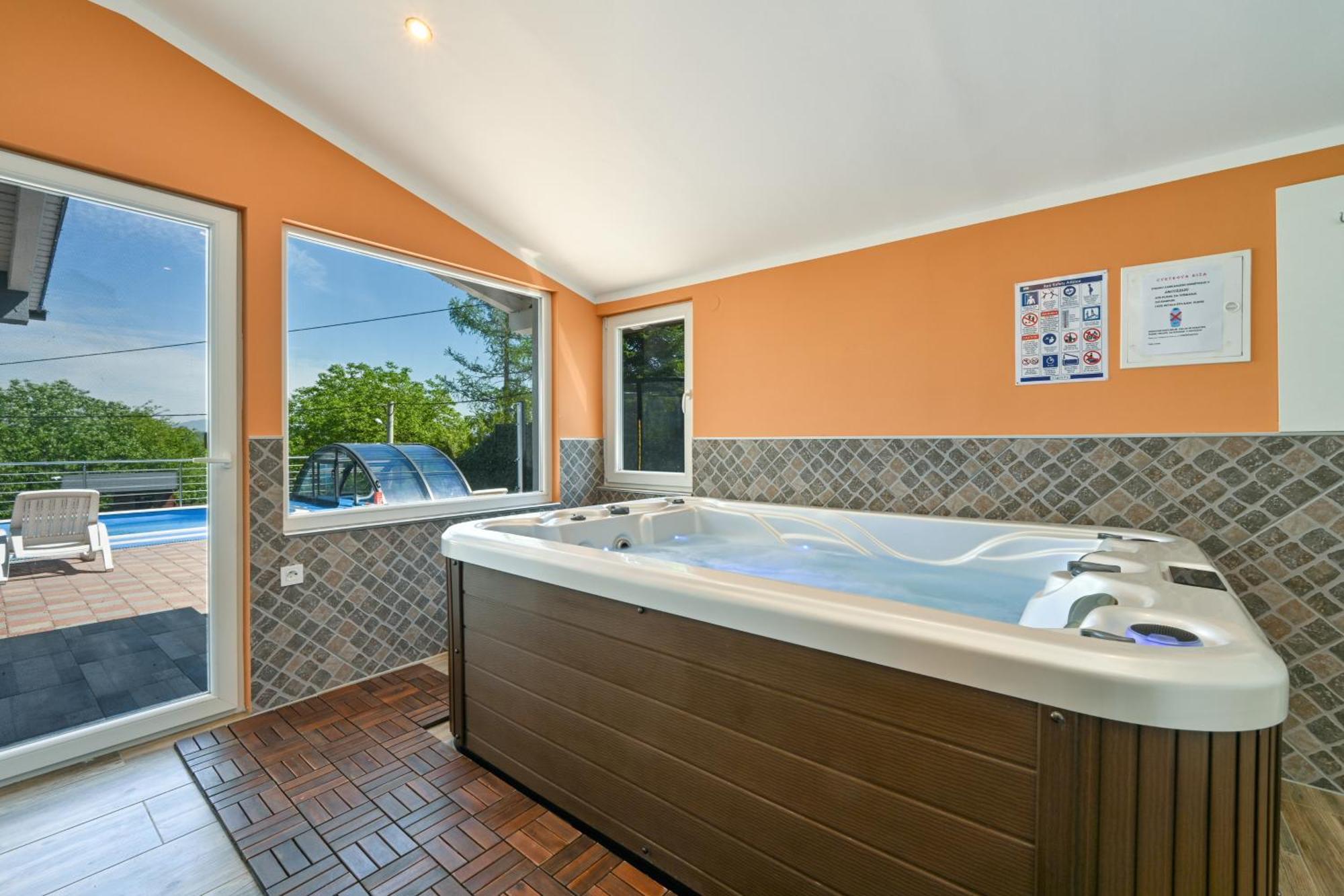 Villa Cvetkova Hiza Sa Jacuzzijem Tuheljske Toplice Exterior foto