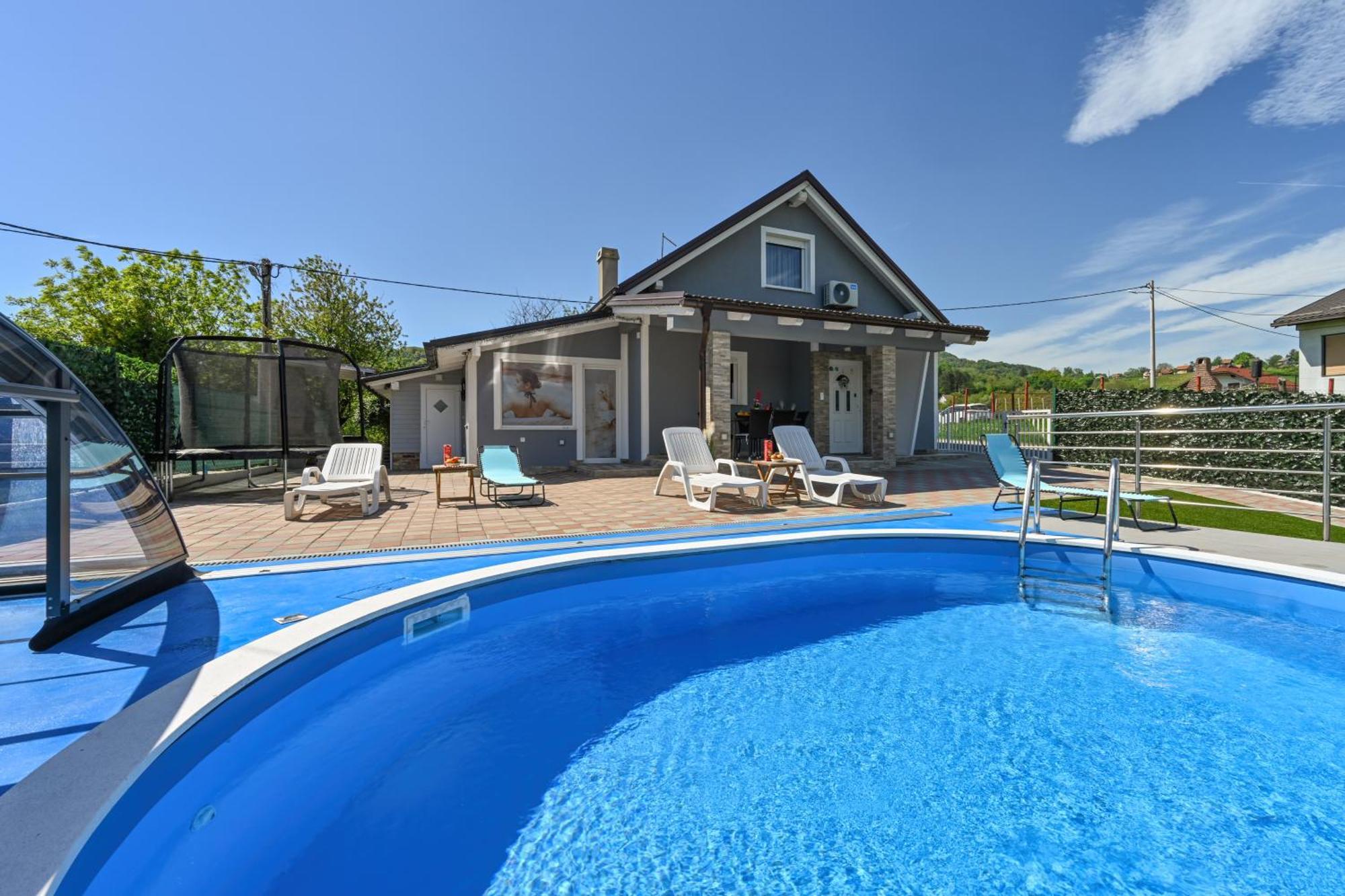 Villa Cvetkova Hiza Sa Jacuzzijem Tuheljske Toplice Exterior foto